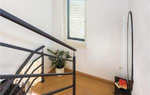 Fotografie z fotogalerie ubytování Three-Bedroom Holiday Home In Sibenik v Šibeniku