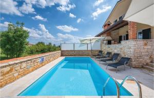 Bazén v ubytovaní Stunning Home In Lovrecica With Wifi alebo v jeho blízkosti