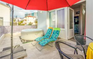 Χώρος καθιστικού στο Lovely Apartment In Crikvenica