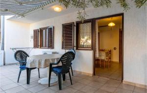 Patio nebo venkovní prostory v ubytování Cozy Apartment In Kornic With Wifi