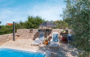 Bazén v ubytování Holiday Home Kalebiceva V nebo v jeho okolí