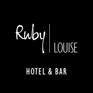 Um certificado, prêmio, placa ou outro documento exibido em Ruby Louise Hotel Frankfurt