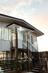 Balkón nebo terasa v ubytování 4-Bedroom House in Baguio City