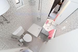 Koupelna v ubytování Studio apartment in Tucepi with sea view, balcony, air conditioning, WiFi 3674-3 + 19 fotografií