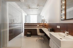 Bagno di Ruby Ella Hotel Cologne