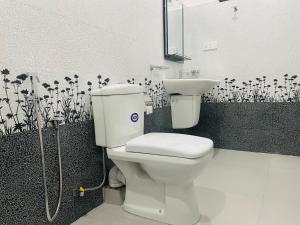 A bathroom at Cinnamon City