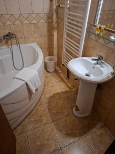 Koupelna v ubytování Hotel Koliba na Grza