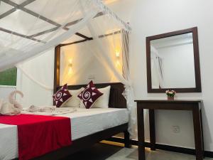 A bed or beds in a room at Cinnamon City