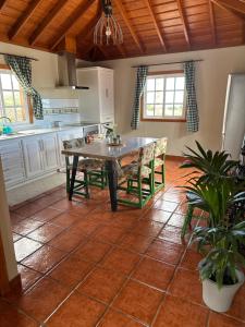 Cuisine ou kitchenette dans l'établissement Casa la escuela