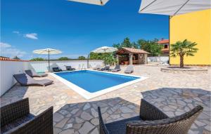Bazén v ubytovaní Holiday Home Labin 43 With Outdoor Swimmingpool alebo v jeho blízkosti