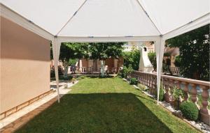 Galeriebild der Unterkunft Beautiful Apartment In Privlaka With Wifi in Privlaka