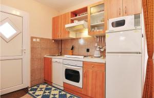 Galeriebild der Unterkunft Beautiful Apartment In Privlaka With Wifi in Privlaka