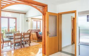 Posezení v ubytování Holiday Home Imotski With Outdoor Swimming Pool 320