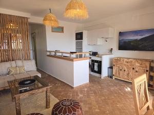 A kitchen or kitchenette at Studio Taghazout