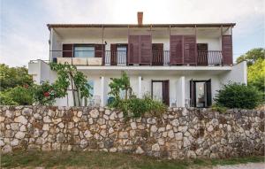 Budova, v ktorej sa apartmán nachádza + 27 fotografií
