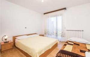 Posteľ alebo postele v izbe v ubytovaní Awesome Apartment In Brsec With Wifi