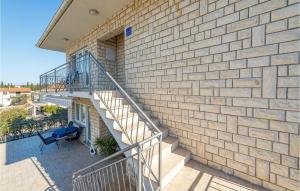 Balkón alebo terasa v ubytovaní Cozy Apartment In Zadar