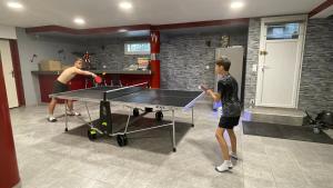 Afbeelding uit fotogalerij van Chez Isa - avec jacuzzi intérieur et piscine chauffée in Gigean