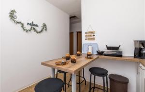 Fotografia z galérie ubytovania Lovely Apartment In Karlobag- Ribarica v destinácii Plitka Draga