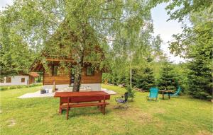 Vonkajšia záhrada v ubytovaní One-Bedroom Holiday Home In Delnice