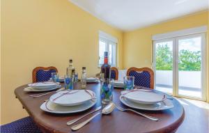 Fotografie z fotogalerie ubytování 2 Bedroom Awesome Apartment In Grizane v destinaci Grižane