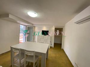 Et tv og/eller underholdning på Nedo