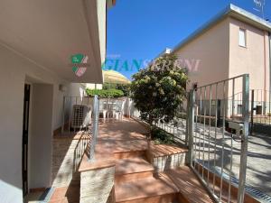 En balkon eller terrasse på Nedo