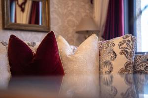 Posezení v ubytování Hotel Schloss Mönchstein