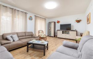 Posedenie v ubytovaní 4 Bedroom Cozy Home In Fazana