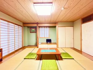 Televisyen dan/atau pusat hiburan di 戸狩野沢スノーパークプラザSnow Park Plaza