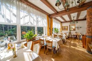 Posezení v ubytování Hotel Langenwaldsee