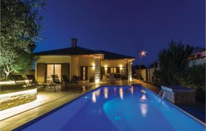 Basen w obiekcie Stunning Home In Sisan With Wifi lub w pobliżu
