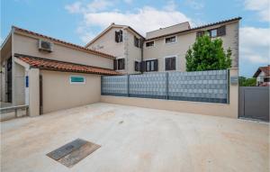 Budynek, w którym mieści się apartament