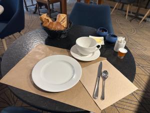 Jídlo v hotelu nebo okolí + 5 fotografií