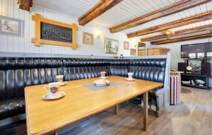 Posezení v ubytování Cozy Home In Brezane Lekenicke + 47 fotografií