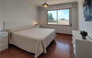 A bed or beds in a room at Pet Friendly Apartment