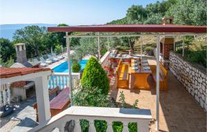 Bazén v ubytování Apartment Labin 22 With Outdoor Swimmingpool nebo v jeho okolí