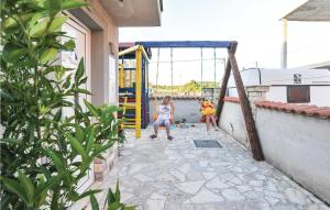 Herní místnost nebo prostor pro děti v ubytování Holiday Home Kakma V