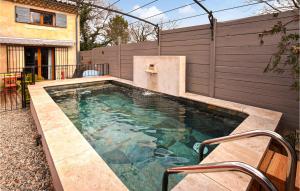 Πισίνα στο ή κοντά στο Stunning Home In Aubignan +15 φωτογραφίες