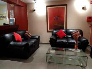 Ruang duduk di Hotel Perú Hosting - Piura