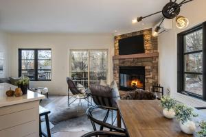 Posezení v ubytování Charming Cozy Getaway - Plateau 228-3