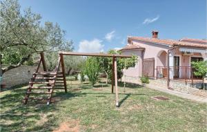 Herní místnost nebo prostor pro děti v ubytování Gorgeous Home In Krnica