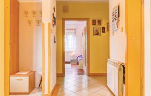 Fotografie z fotogalerie ubytování Gorgeous Home In Krnica v destinaci Kavran
