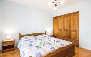 Posteľ alebo postele v izbe v ubytovaní Nice Apartment In Veprinac With Wifi