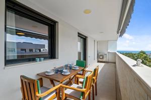 Balkón alebo terasa v ubytovaní Hauzify I Apartaments Roques Daurades