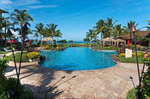 Swimmingpoolen hos eller tæt på Ninth-Floor Mountain View Suite and Expansive Lanai at Honua Kai