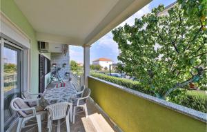 Balkón alebo terasa v ubytovaní Two-Bedroom Apartment In Trogir