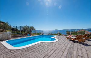 Bazén v ubytování Holiday Home Orebic With Sea View I nebo v jeho okolí