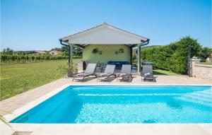 Zdjęcie z galerii obiektu Awesome Home In Rovinj With Kitchen w Rovinj