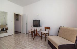 Posedenie v ubytovaní 2 Bedroom Beautiful Home In Selce